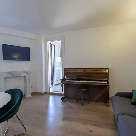 Vatican Terrace Apartment *